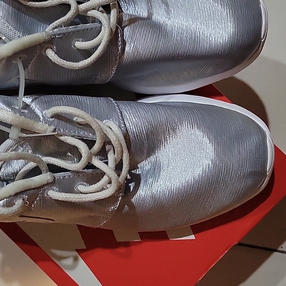 Nike Shoes - Nike Roshe One silver sneakers